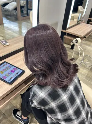 ミディアム 能登 彩穂のヘアスタイル