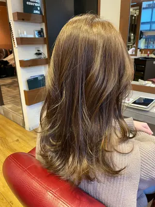 セミロング カラー いのうえ みわこのヘアスタイル