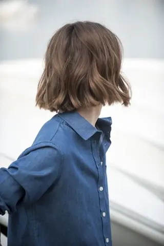 ショート パーマ 垢抜け小顔レイヤー オリーブ/スミレのヘアスタイル