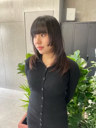 ロング MIFA レイヤー／パーマのヘアスタイル