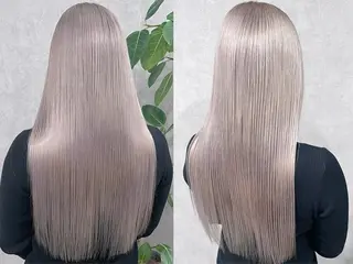 ロング カラー ブリーチ/ハイトーン LOWRL【ロウル】のヘアスタイル