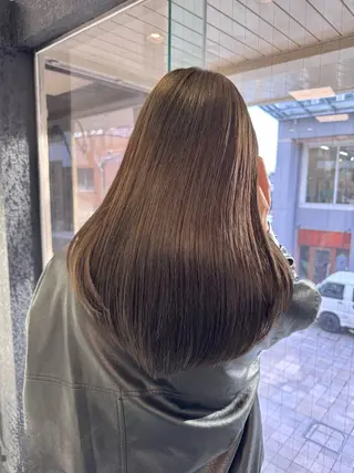 セミロング カラー KOHNO ナチュラルデザインのヘアスタイル