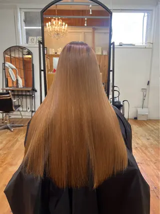 ロング 淀 小南津のヘアスタイル