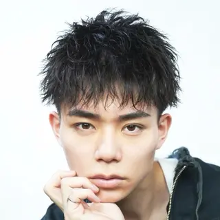 ショート メンズ 色気のフェザーパーマ 港南台のメンズ美容師のヘアスタイル