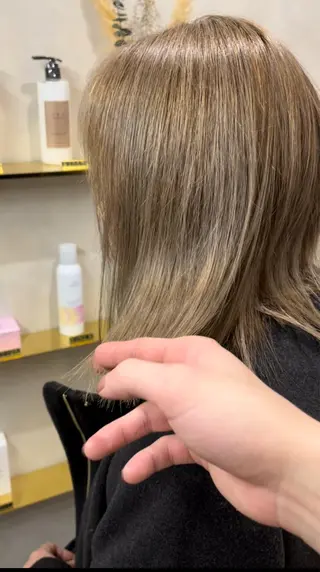 ロング カラー ハイライト 透明感カラー松本のヘアスタイル