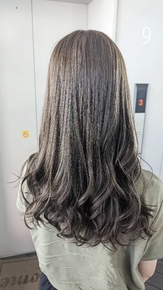 ロング カラー 長張 江里のヘアスタイル