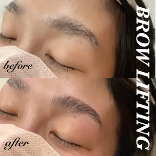 アイブロウ beautyroom Naturaのネイルデザイン