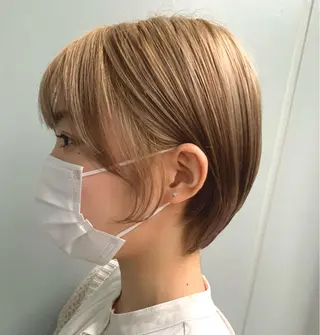 ショート カラー 明治神宮前 NANAMIのヘアスタイル