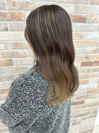 ロング カラー 齋藤 らいのヘアスタイル