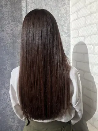 ロング SALOWIN 表参道FLAT店所属・トップスタイリスト澤 奈緒美のヘアスタイル