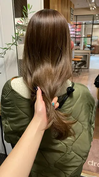 ロング カラー ファッションに 溶け込むstyleのヘアスタイル