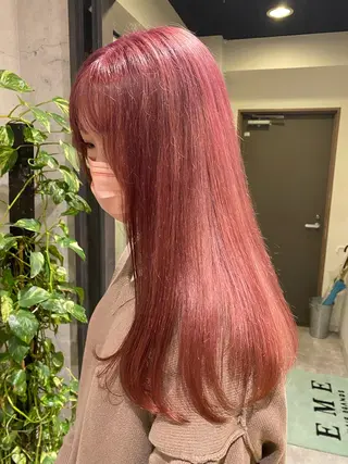 セミロング カラー 🌸インナーカラー 🌸藤井春華のヘアスタイル