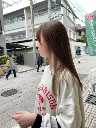 セミロング 畑中康志 美髪矯正/ハイトーンのヘアスタイル