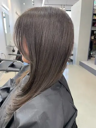 セミロング カラー 昼田 陸のヘアスタイル