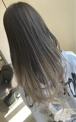 ロング 白髪ぼかし ハイライト専門/大嶋のヘアスタイル