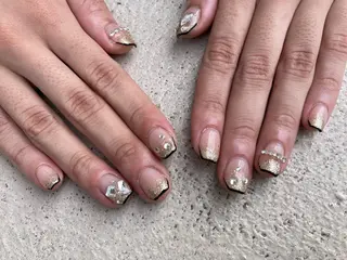 ショート ネイル ✴︎ Delightのネイルデザイン