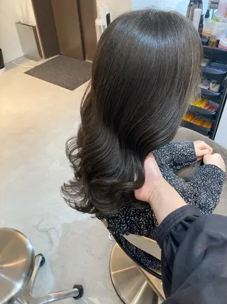 セミロング ✨色持ちの良い艶 カラー✨蟹江真世のヘアスタイル