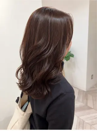 セミロング カラー 深谷 真見のヘアスタイル