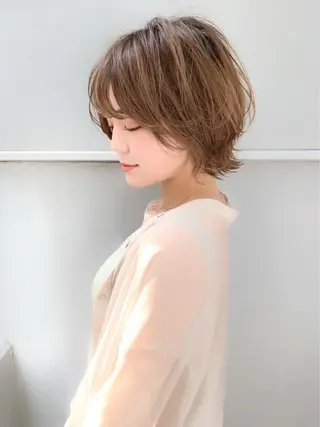 ショート カラー 立川✨ブリーチ/ ケアブリーチ✨のヘアスタイル