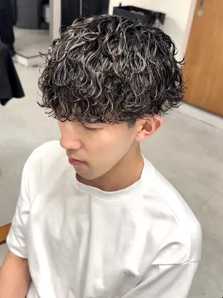 ショート パーマ メンズ ハイトーン/透明感 髪質改善/rinaのヘアスタイル