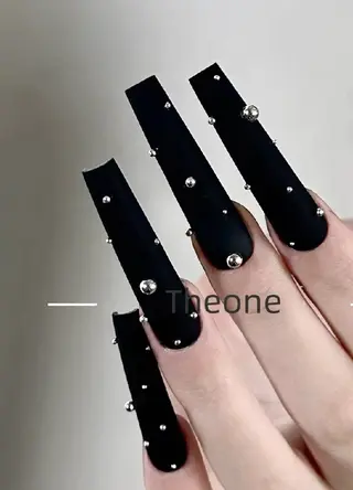 ネイル Theone栄店 伊藤のネイルデザイン