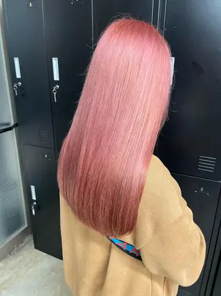 ロング カラー 韓国風レイヤー ハイトーンRYOTAのヘアスタイル