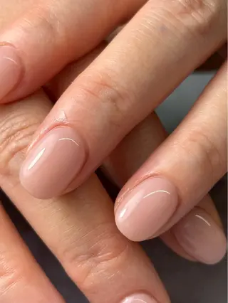 ネイル 【UNE.】 長さだしフィルインのネイルデザイン