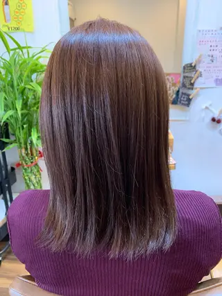 セミロング カラー 石川 奈緒子のヘアスタイル