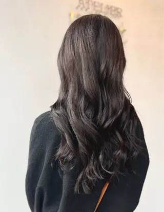 ロング アトリエファゴ Yuineのヘアスタイル