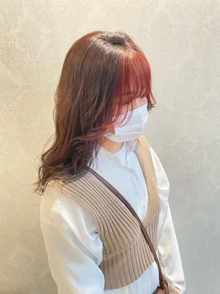 セミロング カラー デザインカラー✨新倉 佑奈のヘアスタイル