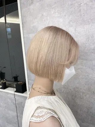 ショート カラー ハイトーン特化サロン 🍑momo🍑のヘアスタイル