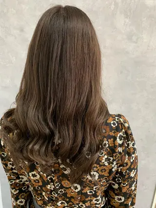 セミロング カラー チバ ヒロトのヘアスタイル