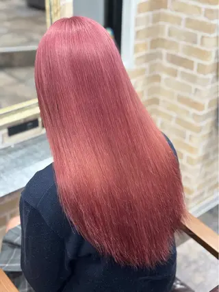 ロング カラー 成安 雪菜のヘアスタイル