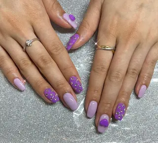 ネイル VIERU 🌈🎀💖のネイルデザイン