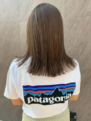 ミディアム カラー SAKINO. ベージュカラーのヘアスタイル