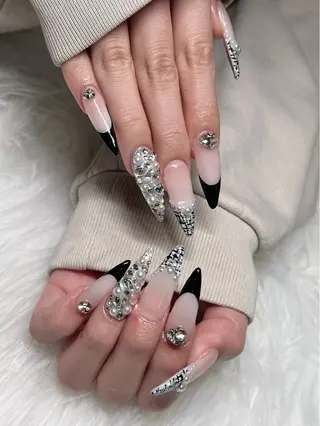 ネイル nail&eye Ariesのネイルデザイン