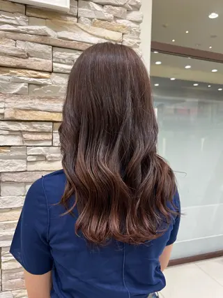 ロング ハイトーン/うる艶 カラー Mioのヘアスタイル