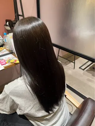 ロング 辻 愛菜のヘアスタイル
