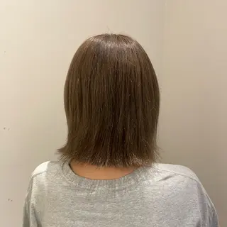 ミディアム 透け感カラー/レイヤ ーAI🪽🩵のヘアスタイル