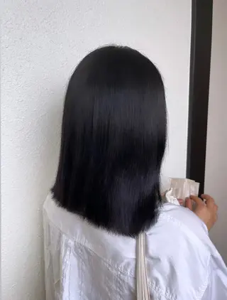 カラー アトリエファゴ Noaのヘアスタイル