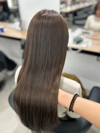 ロング カラー YUKA🤍ベージュ /ミルクティーのヘアスタイル
