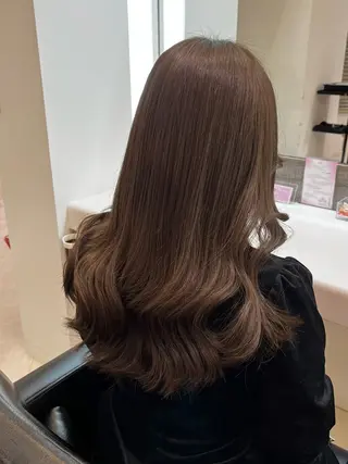 セミロング 赤み消し透明感カラー オオヤマのヘアスタイル