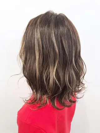 ミディアム カラー 平尾 拓也のヘアスタイル
