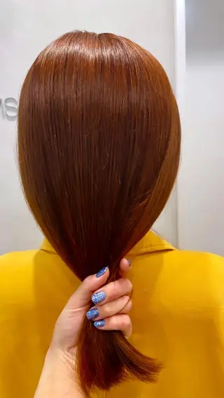 カラー 表参道ミディアム レイヤー山岸季生のヘアスタイル