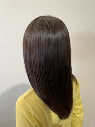 ロング Re room. 女性スタイリストのヘアスタイル