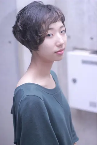 ショート カラー パーマ 及川 光のヘアスタイル