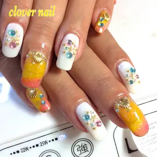 ネイル clover nailのネイルデザイン