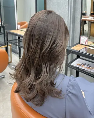 セミロング カラー 高松 沙耶のヘアスタイル