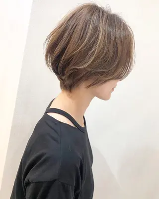 ショート 横浜ブリーチムラ直し ハイトーン/ブリーチのヘアスタイル