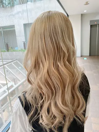 ロング ili 梅田のヘアスタイル